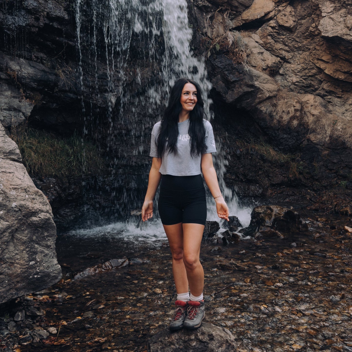 Gray Waterfallower Cropped Tee