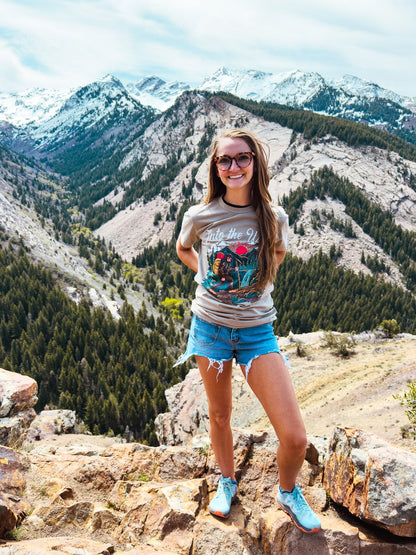 Into the Wild Bigfoot Outdoor Tee - Waterfallower - Shirt